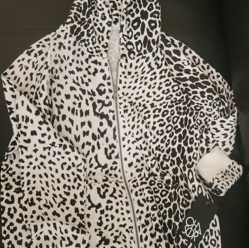 Animal print hooded with matching jeans
